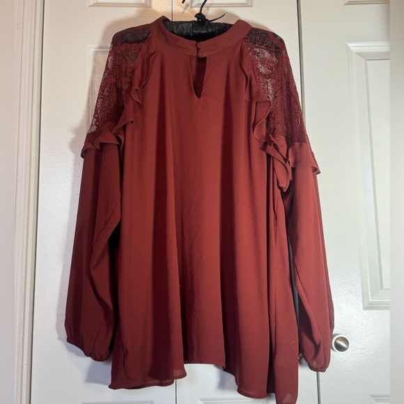 torrid Tops - Torrid Size 3 Burgundy Blouse Warm Rust Tone Lace Sleeve Keyhole Top